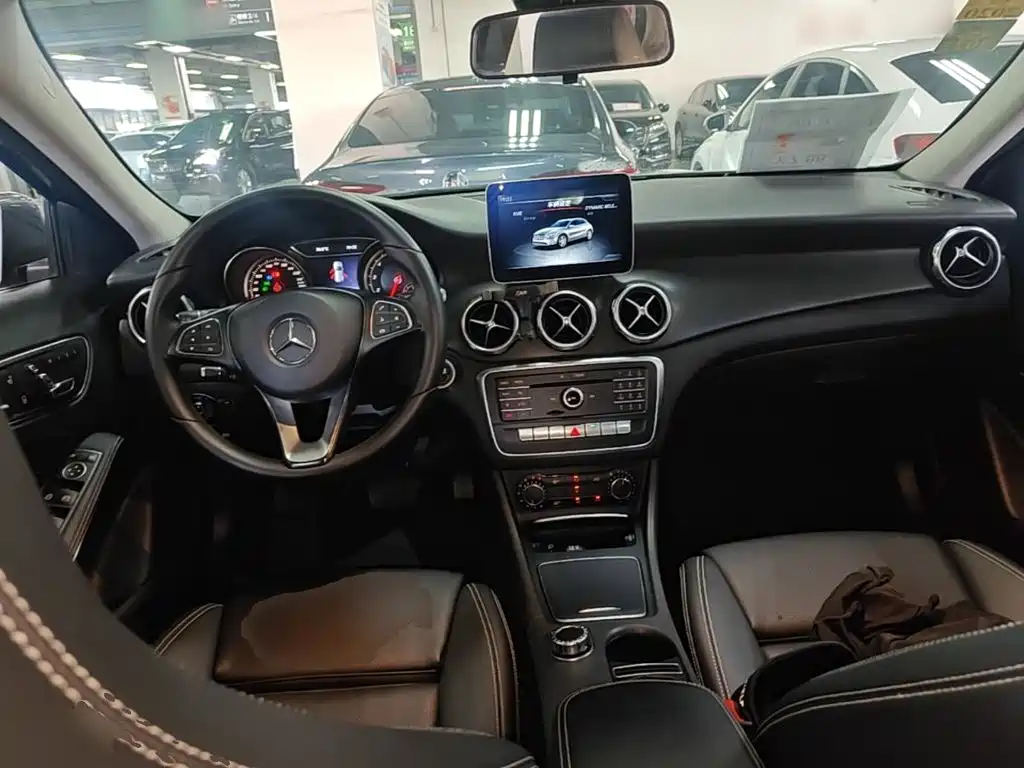 Mercedes-Benz GLA — фото 10