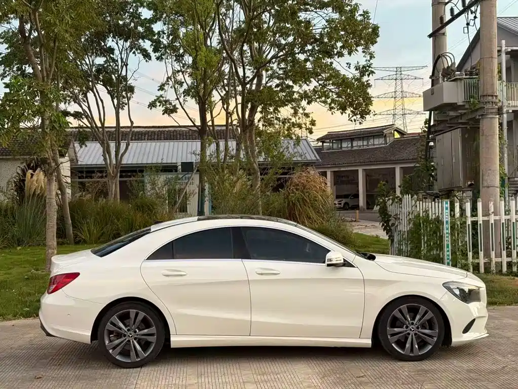 Mercedes-Benz CLA (Import) — фото 14