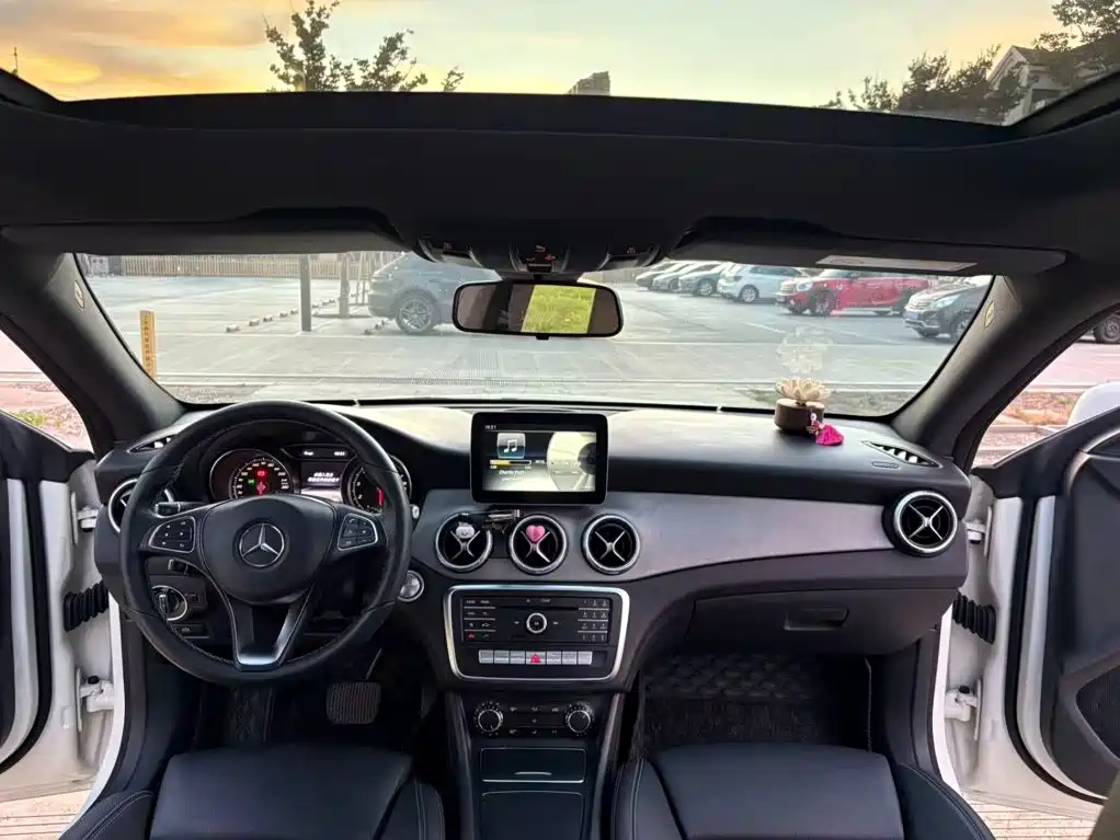 Mercedes-Benz CLA (Import) — фото 4