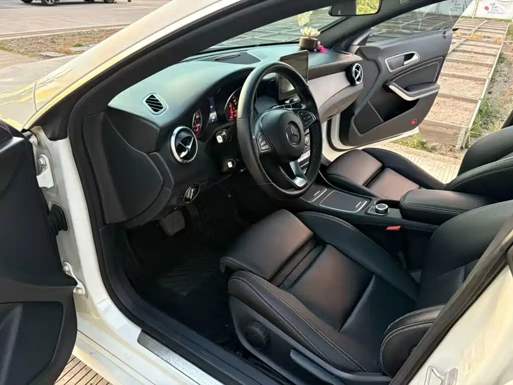 Mercedes-Benz CLA (Import) — фото 7