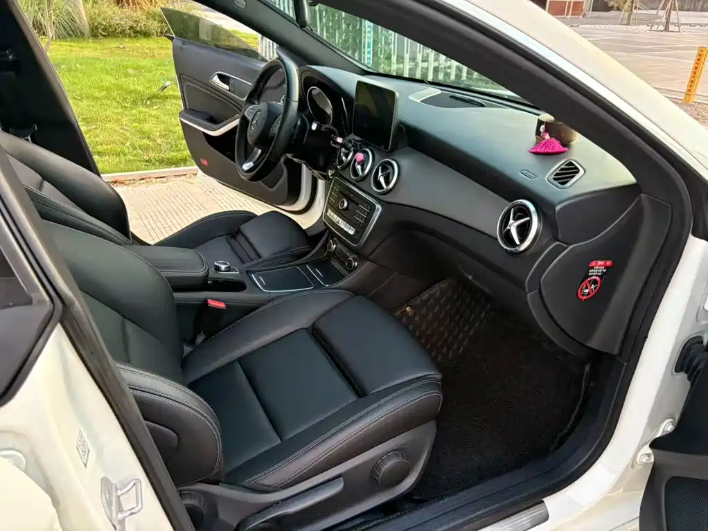 Mercedes-Benz CLA (Import) — фото 9