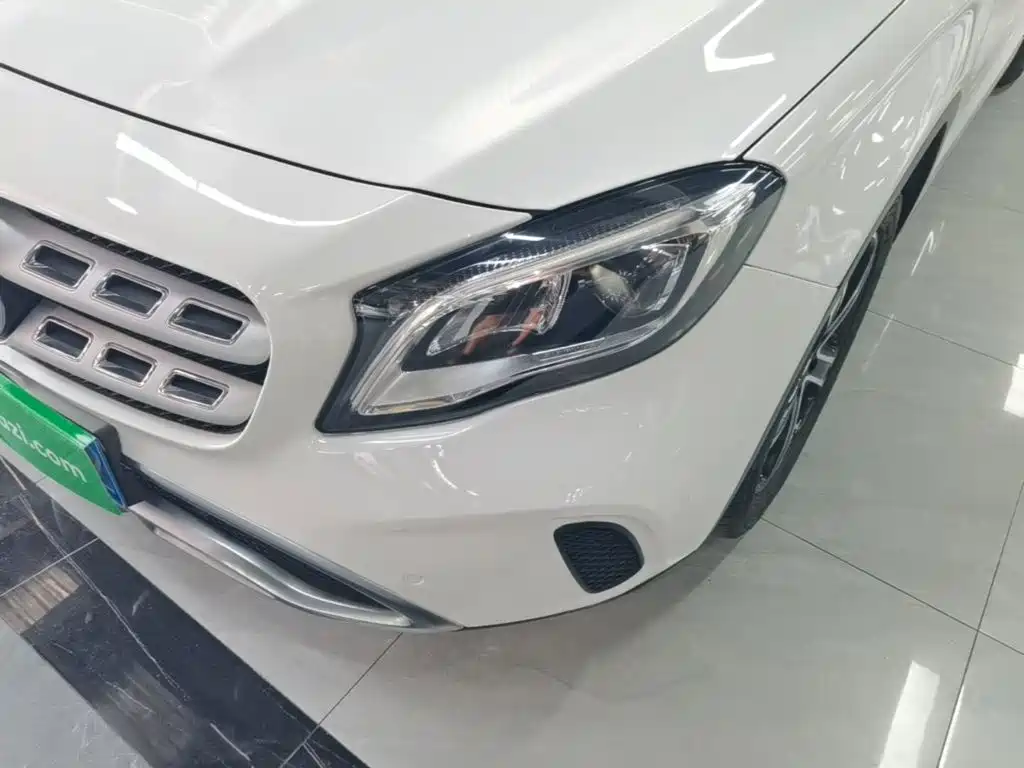 Mercedes-Benz GLA — фото 24
