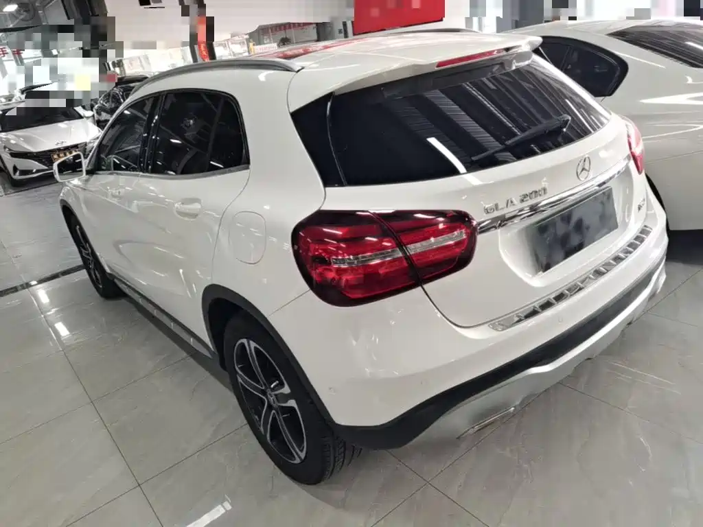 Mercedes-Benz GLA — фото 5