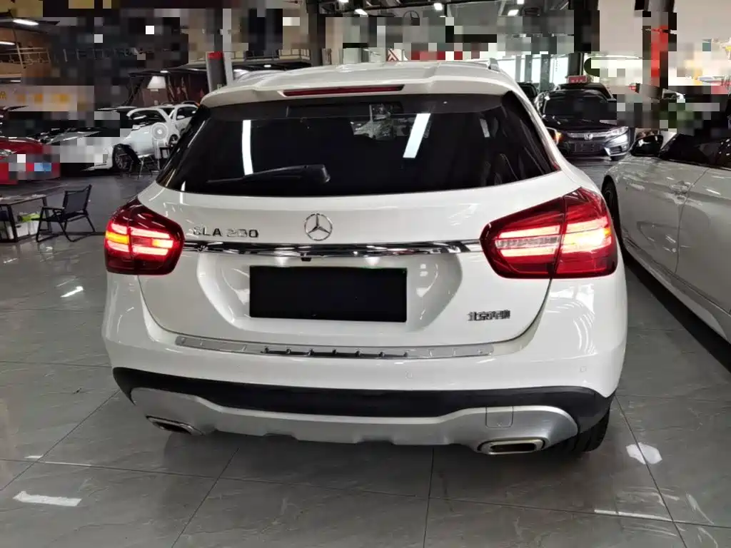Mercedes-Benz GLA — фото 6
