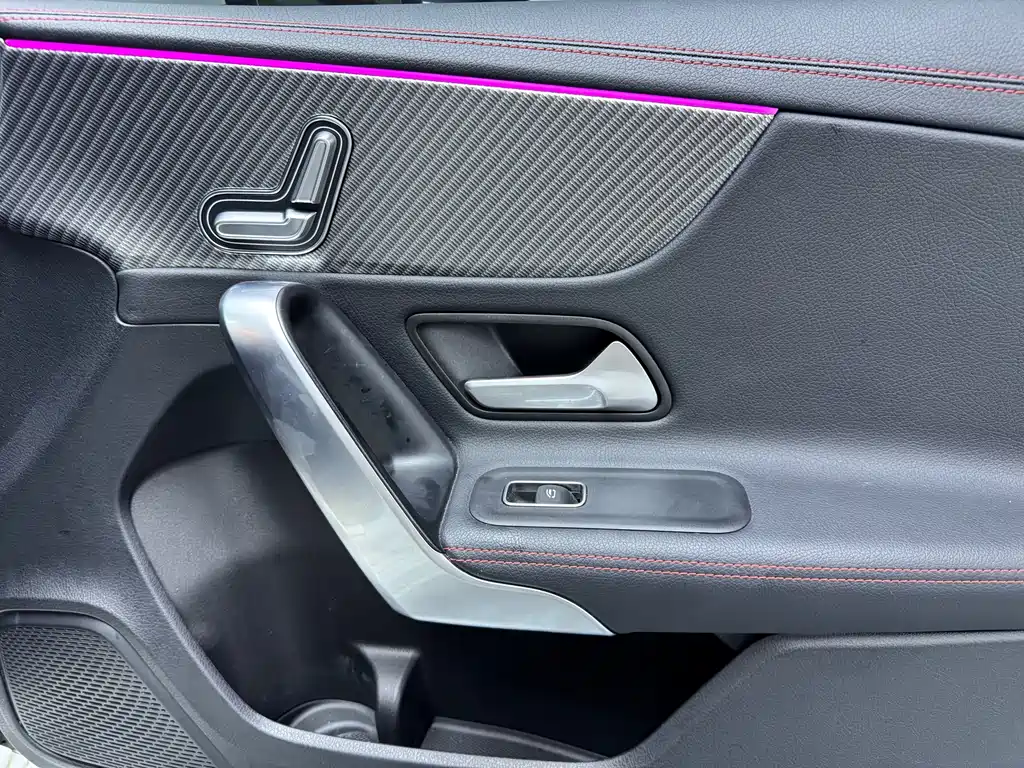Mercedes-Benz A-Class — фото 14