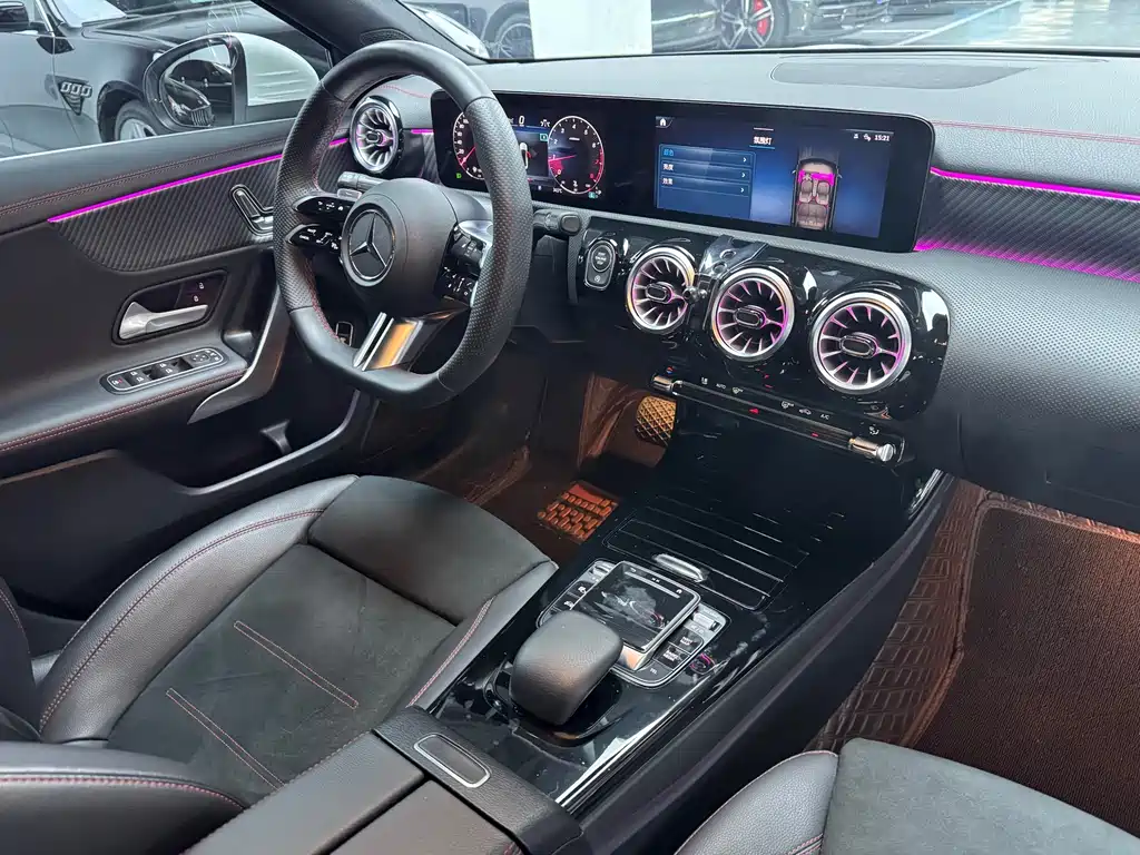 Mercedes-Benz A-Class — фото 15