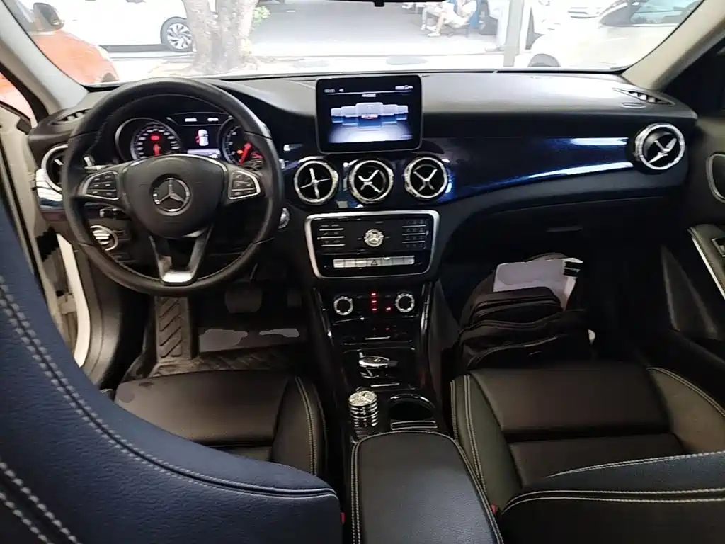 Mercedes-Benz GLA — фото 10