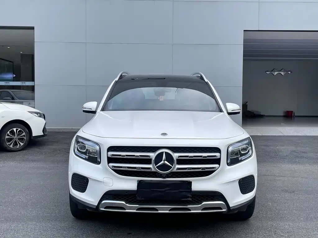 Mercedes-Benz GLB — фото 2