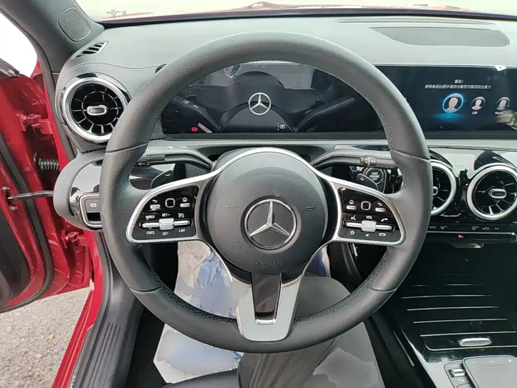 Mercedes-Benz A-Class — фото 11