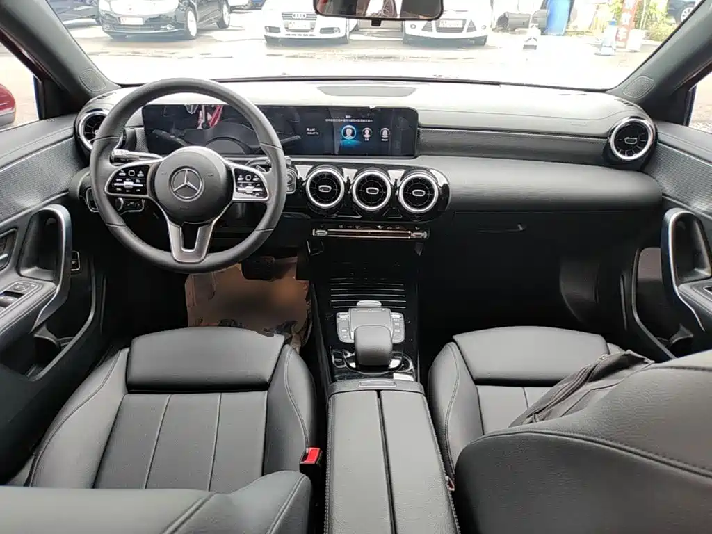 Mercedes-Benz A-Class — фото 10