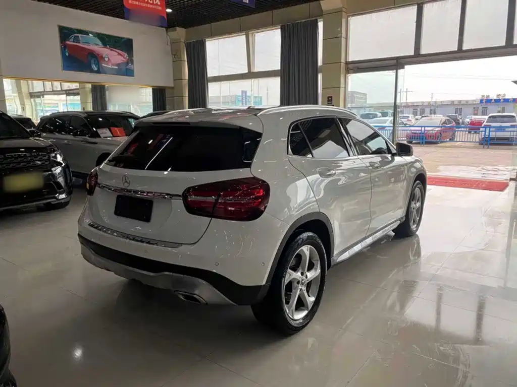 Mercedes-Benz GLA — фото 4