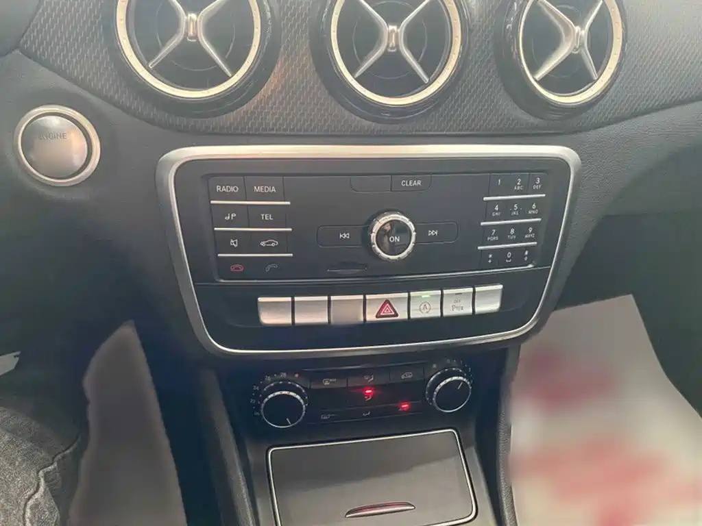 Mercedes-Benz GLA — фото 8