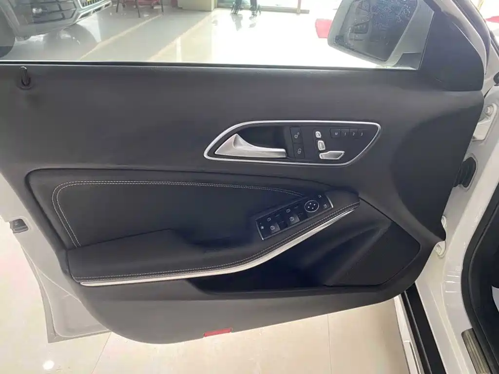 Mercedes-Benz GLA — фото 10