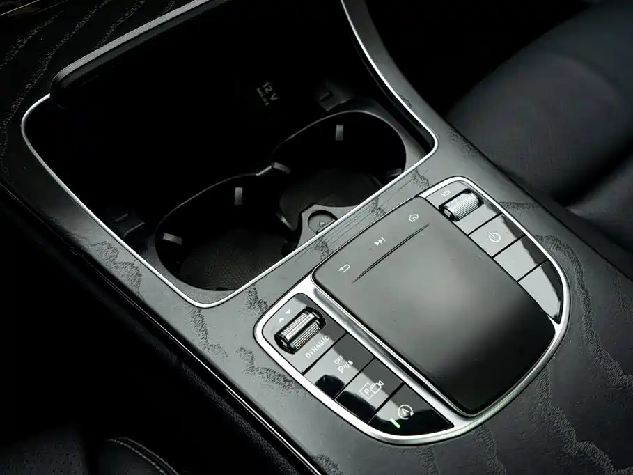 Mercedes-Benz C-Class — фото 20