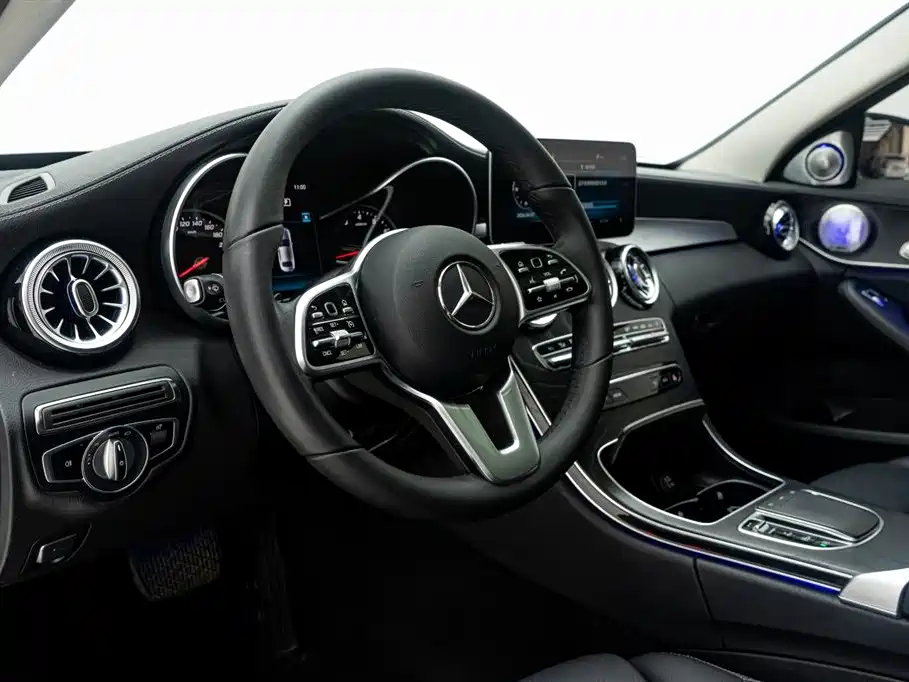 Mercedes-Benz C-Class — фото 21