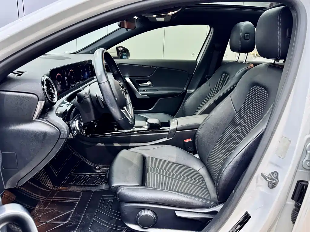 Mercedes-Benz A-Class (Import) — фото 9