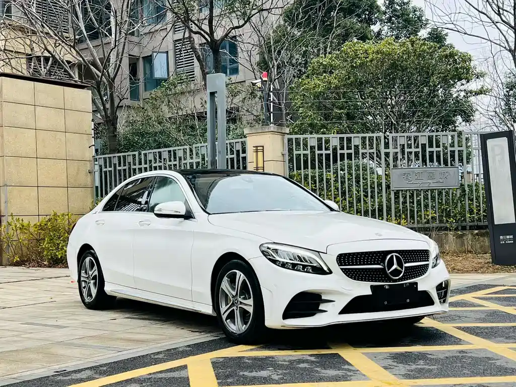 Mercedes-Benz C-Class — фото 3