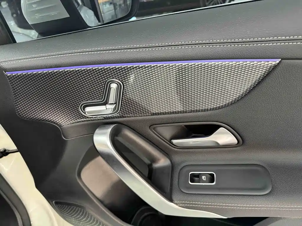 Mercedes-Benz A-Class — фото 11