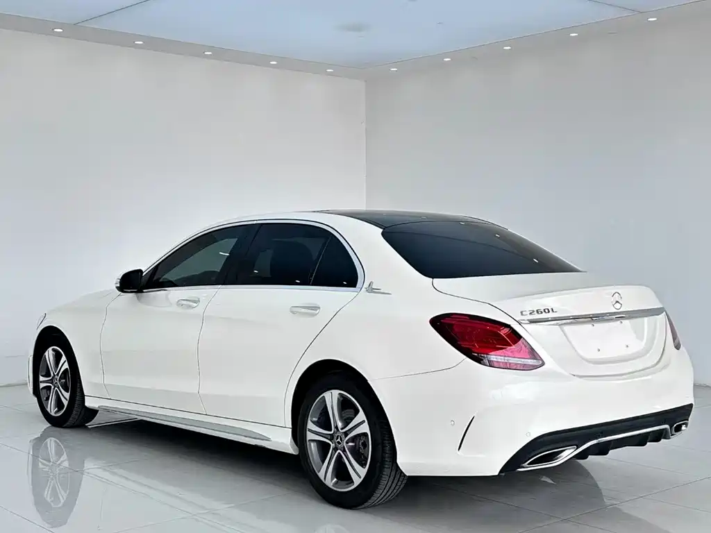 Mercedes-Benz C-Class — фото 7
