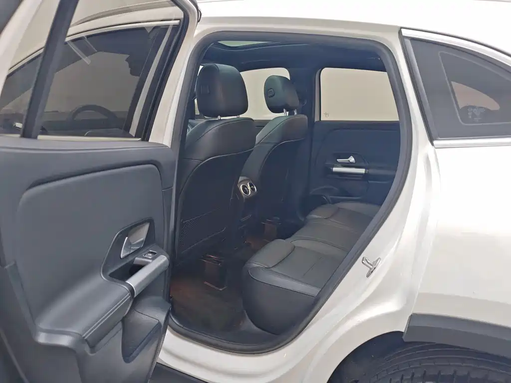 Mercedes-Benz GLA — фото 17