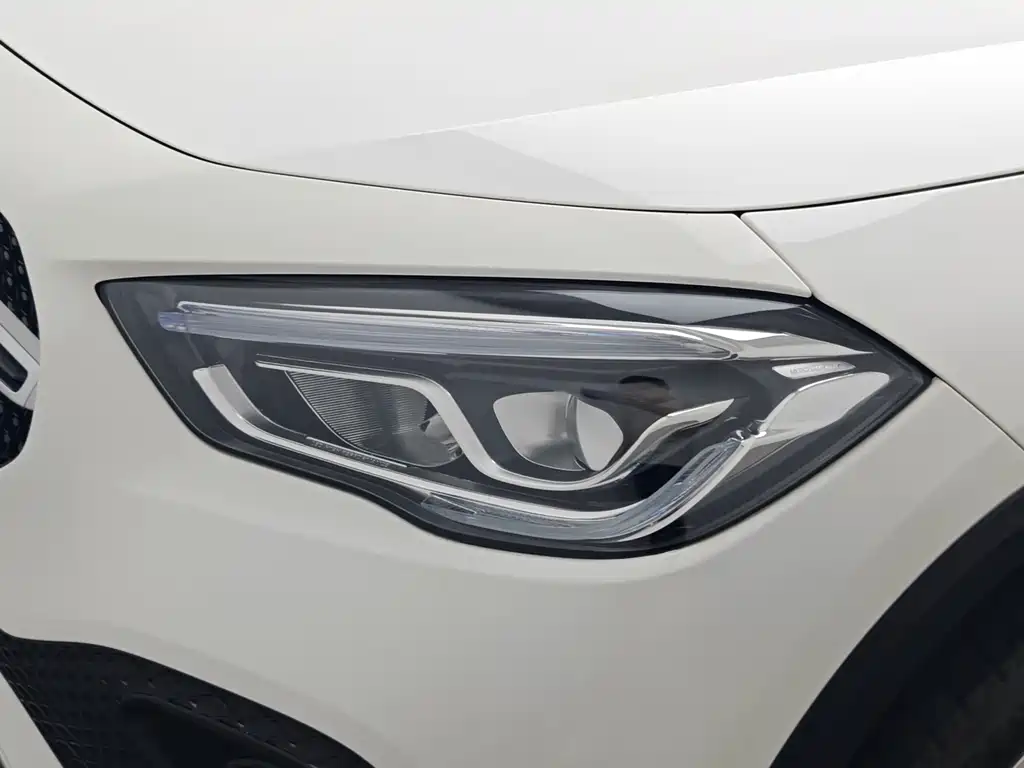 Mercedes-Benz GLA — фото 8