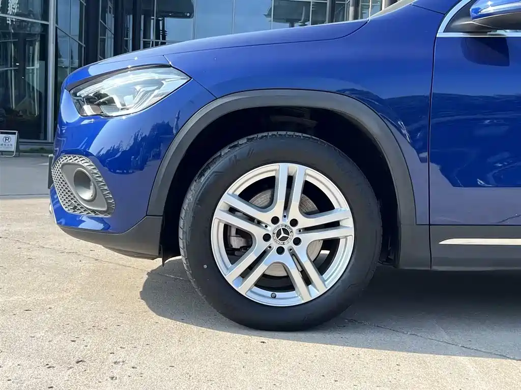 Mercedes-Benz GLA — фото 8