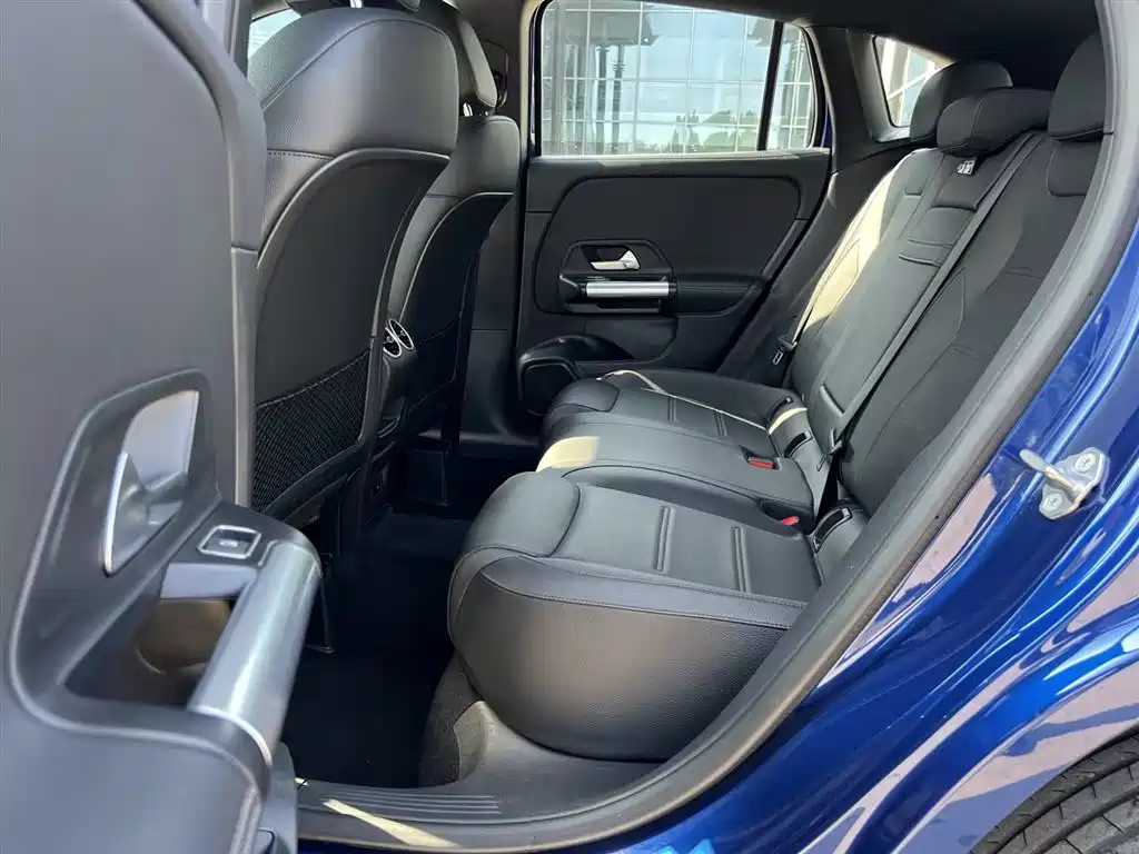 Mercedes-Benz GLA — фото 10