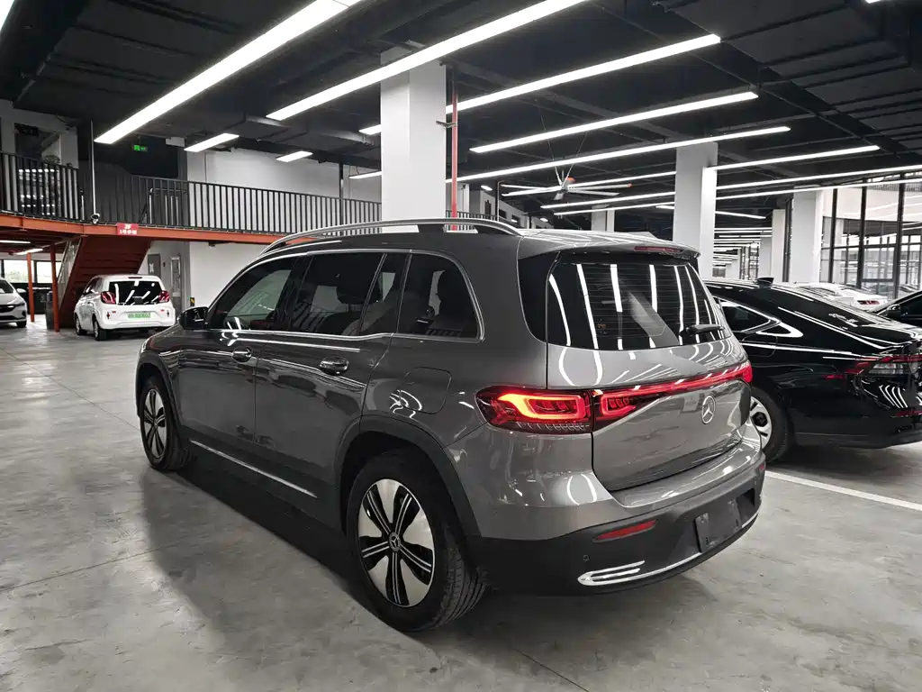 Mercedes-Benz EQB — фото 18