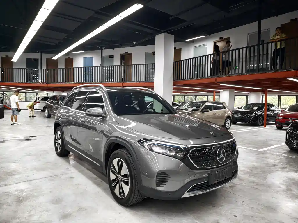 Mercedes-Benz EQB — фото 3