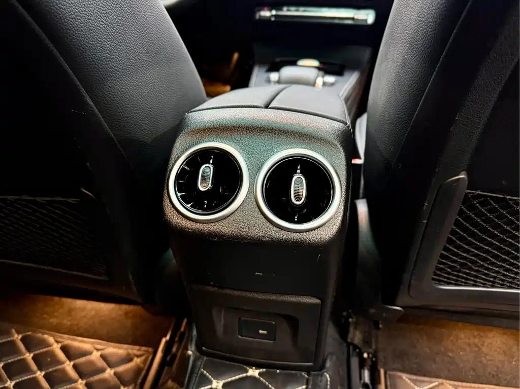 Mercedes-Benz A-Class — фото 13