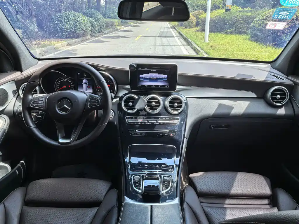 Mercedes-Benz GLC — фото 11
