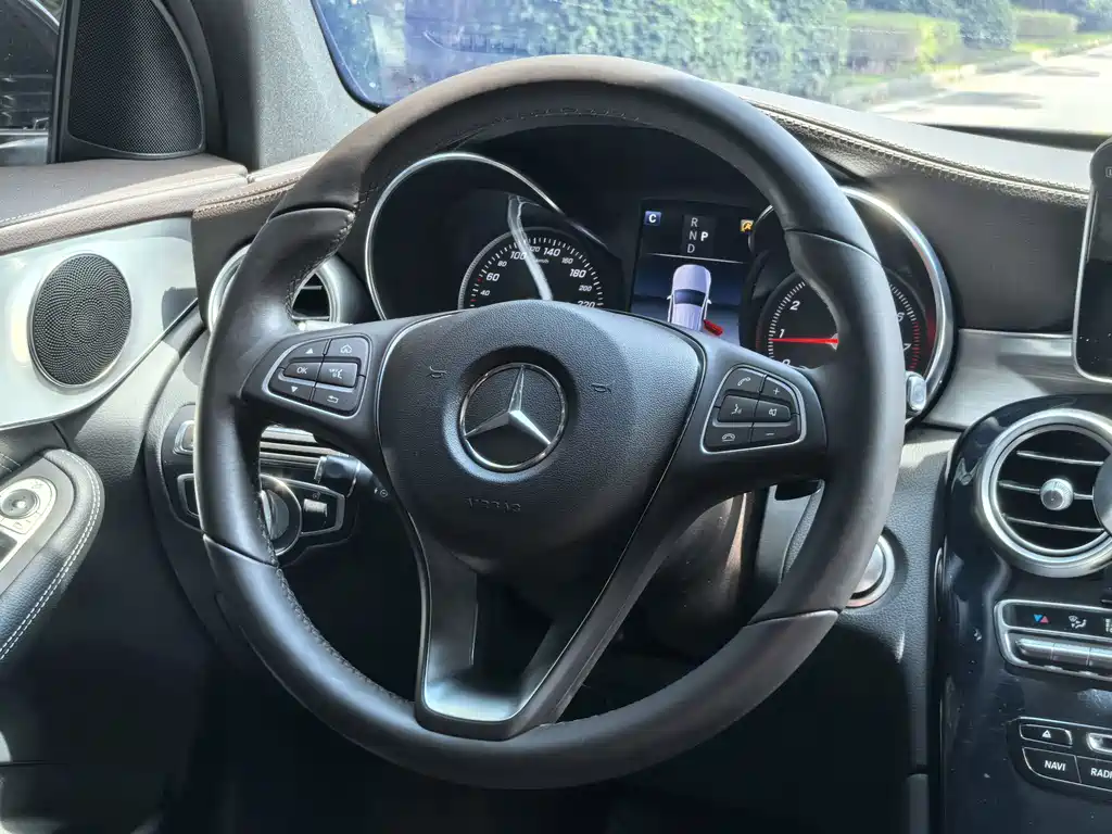 Mercedes-Benz GLC — фото 13