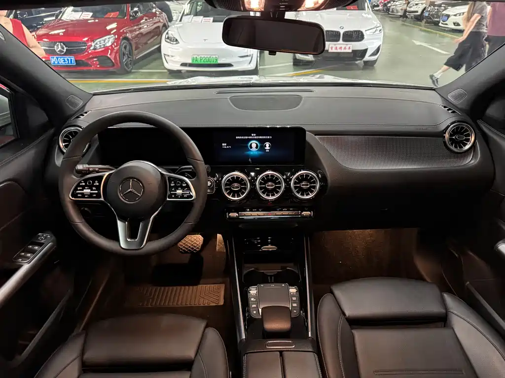 Mercedes-Benz GLA — фото 11