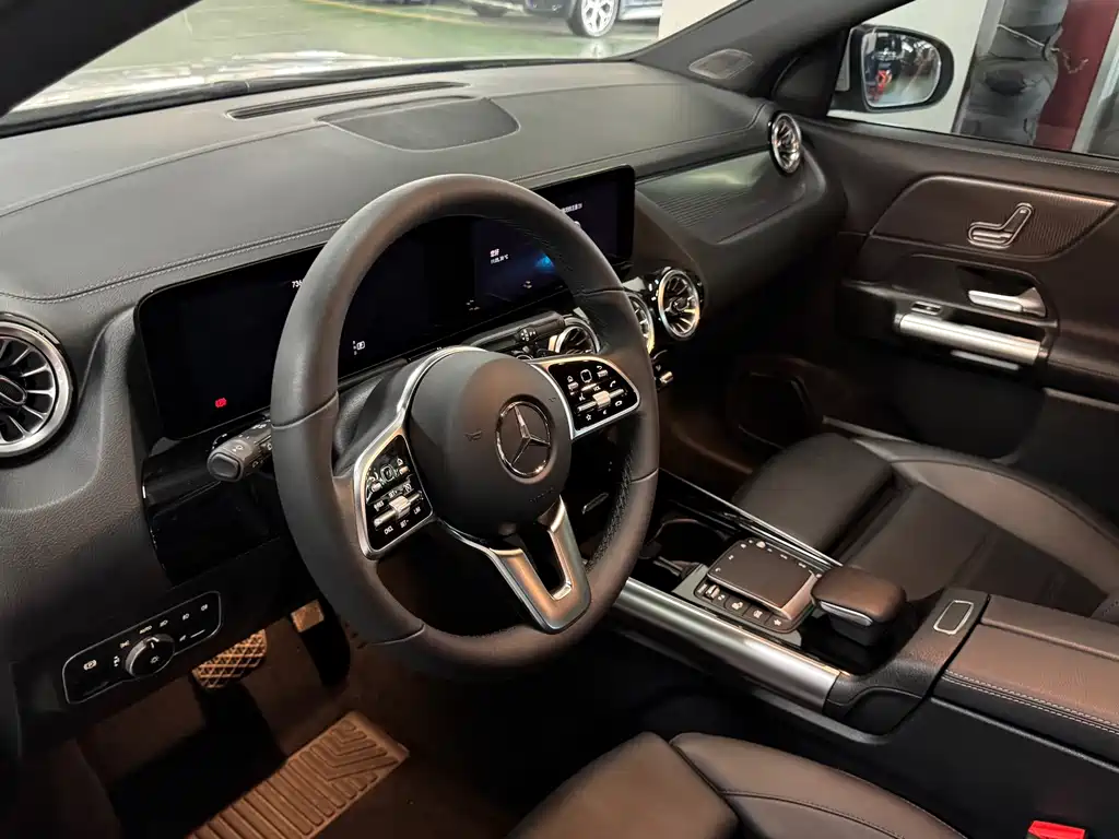 Mercedes-Benz GLA — фото 5