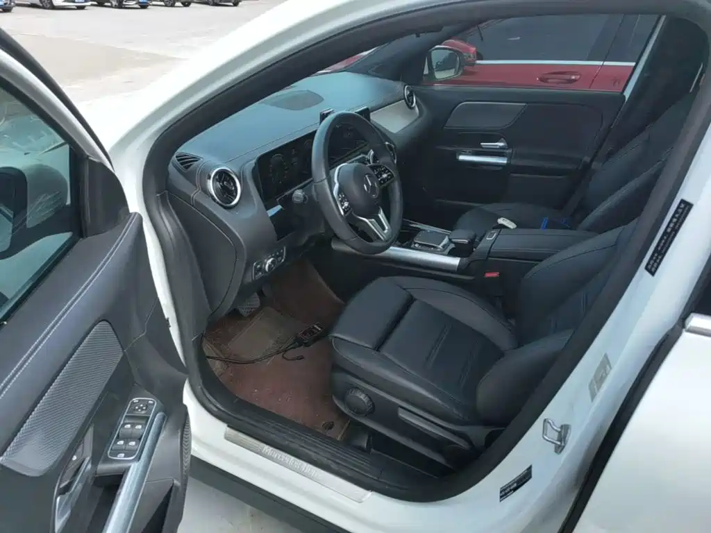 Mercedes-Benz GLA — фото 11