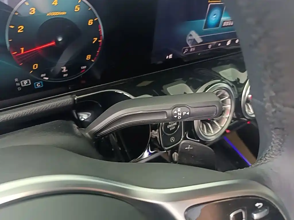 Mercedes-Benz GLA — фото 14