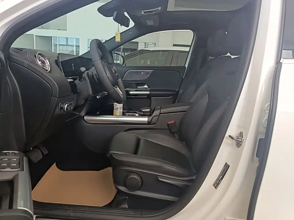 Mercedes-Benz GLA — фото 15
