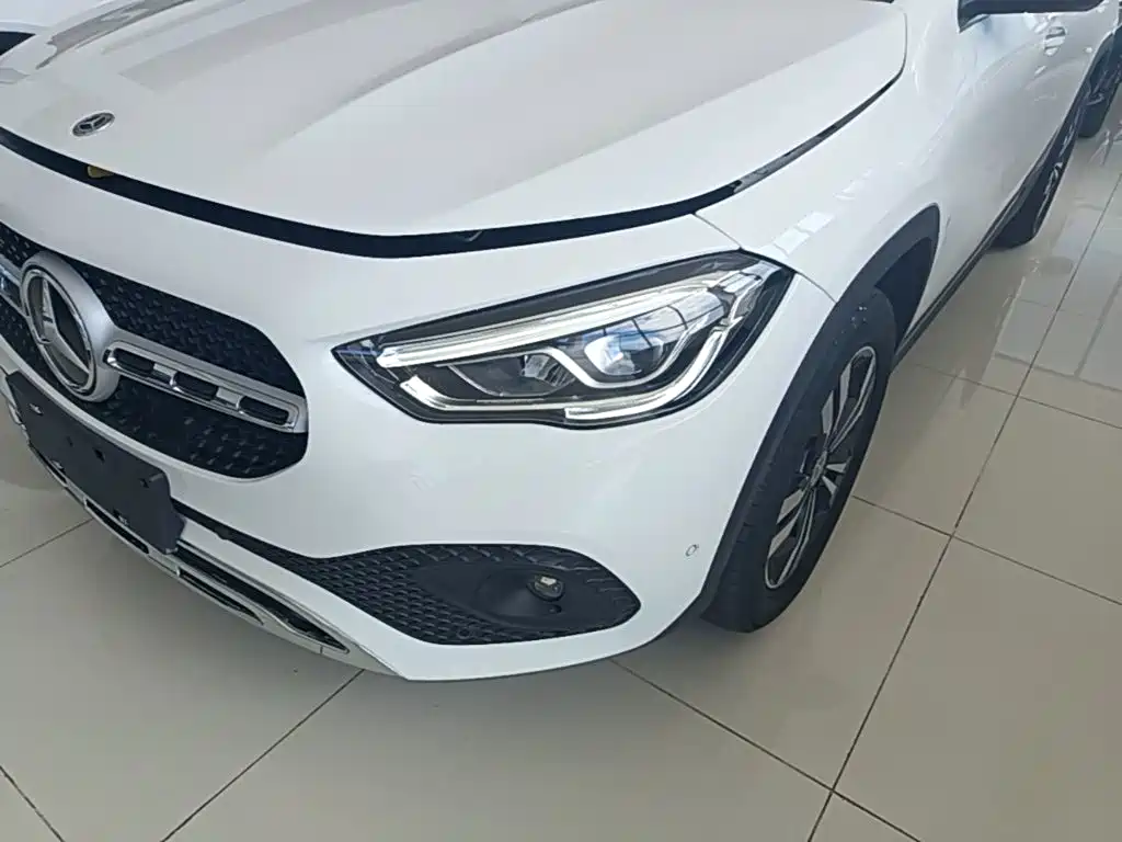 Mercedes-Benz GLA — фото 24