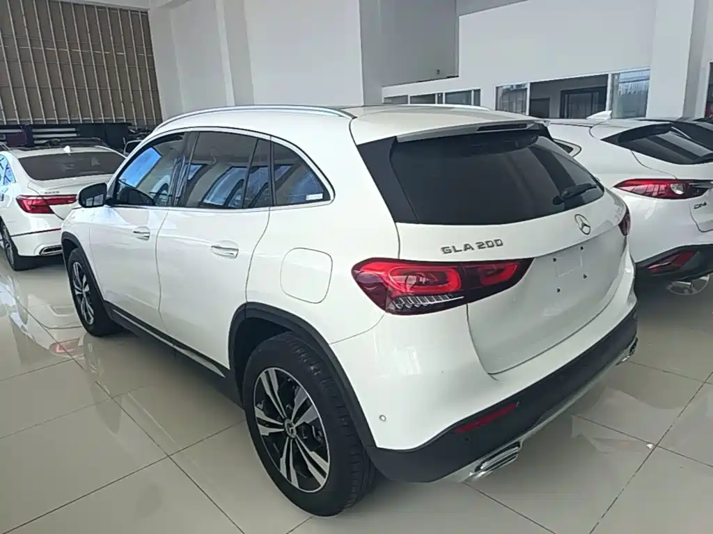 Mercedes-Benz GLA — фото 5
