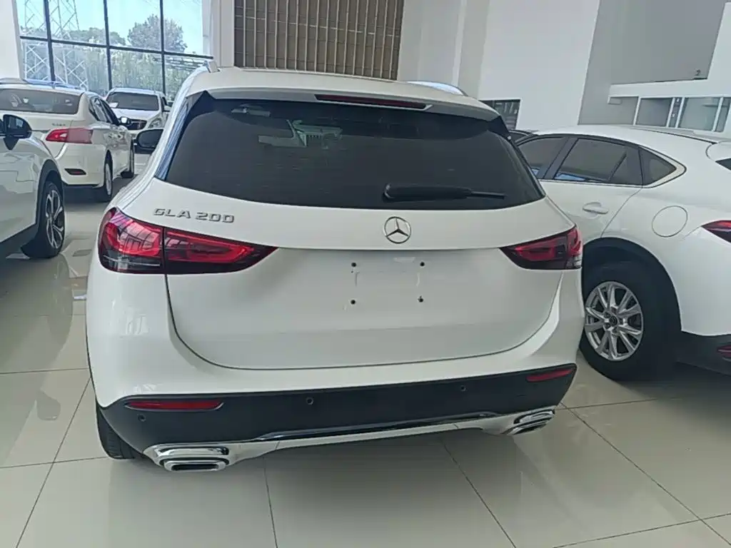 Mercedes-Benz GLA — фото 6