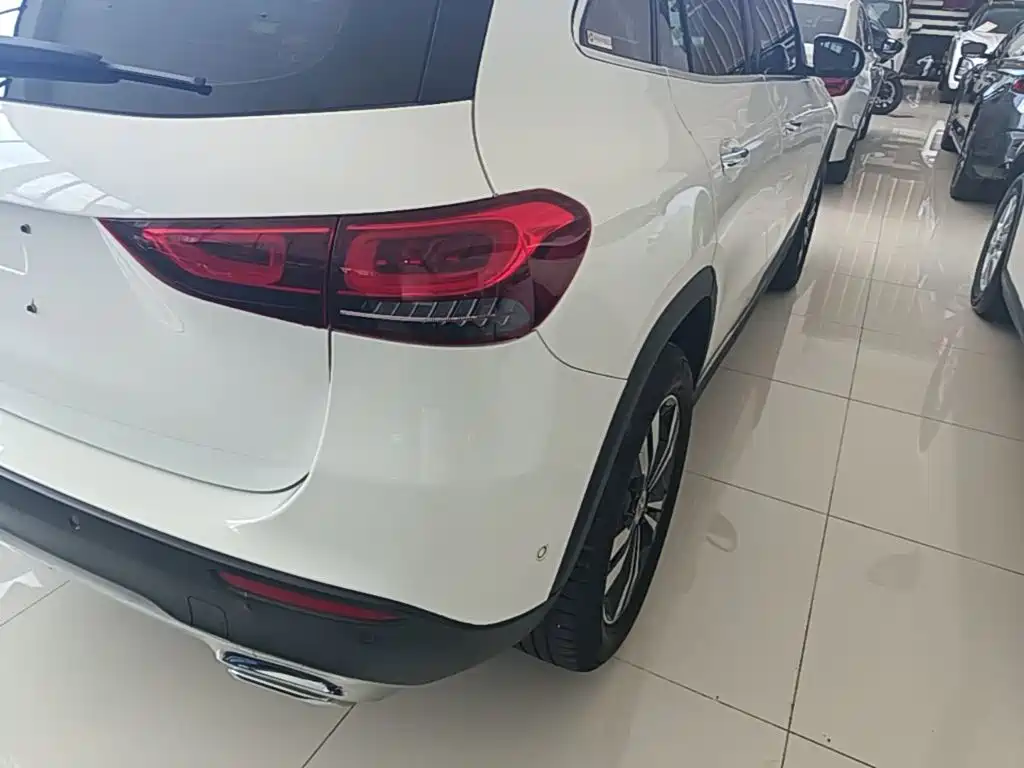 Mercedes-Benz GLA — фото 8
