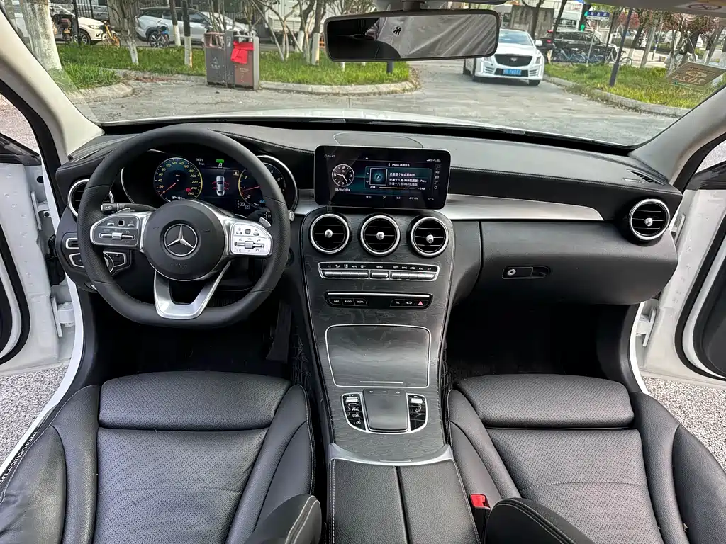 Mercedes-Benz C-Class — фото 13