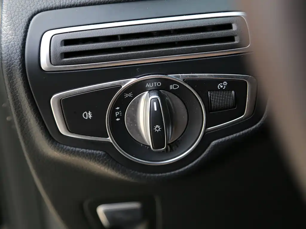 Mercedes-Benz GLC — фото 14