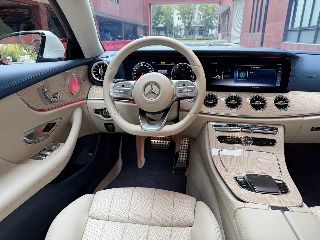 Mercedes-Benz E-Class (Import) — фото 4