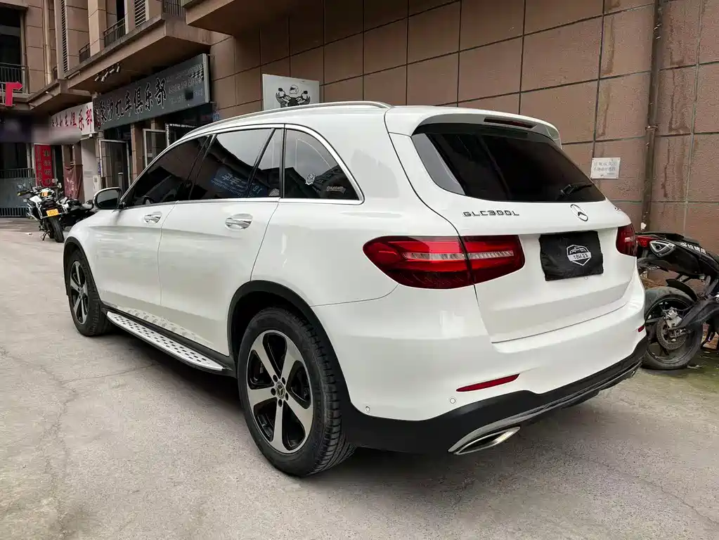 Mercedes-Benz GLC — фото 6