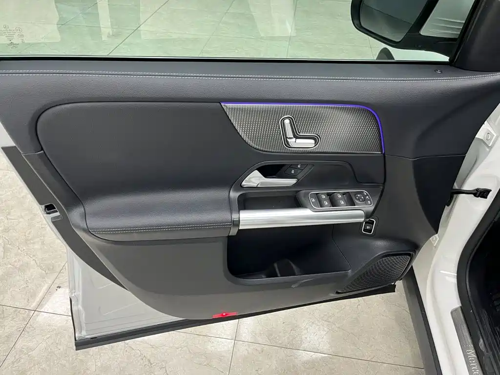 Mercedes-Benz GLA — фото 11