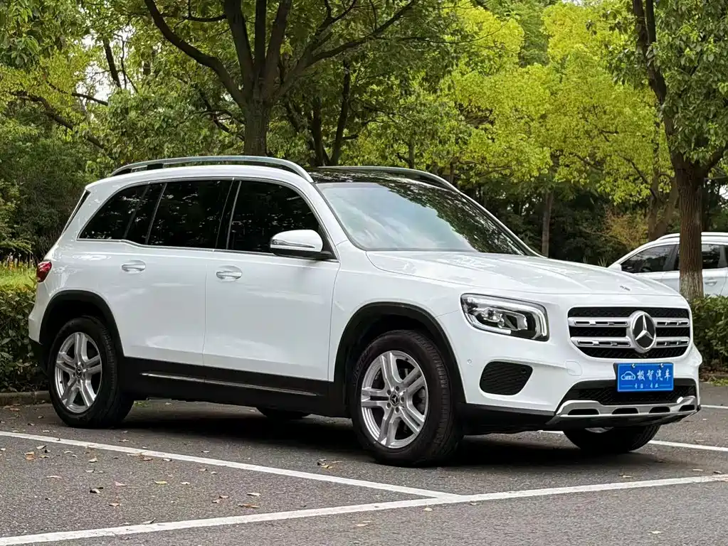 Mercedes-Benz GLB — фото 3