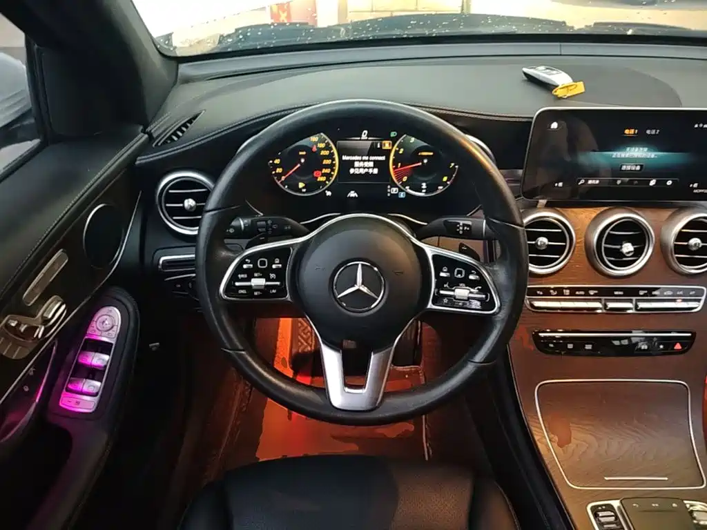Mercedes-Benz GLC — фото 11