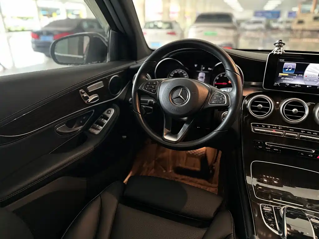 Mercedes-Benz GLC — фото 13