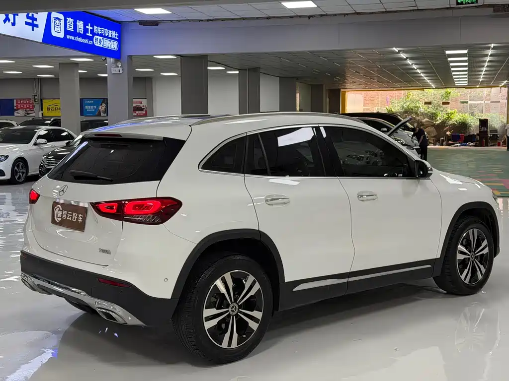 Mercedes-Benz GLA — фото 9